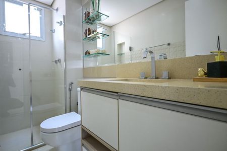 Apartamento à venda com 107m², 3 quartos e 2 vagasBanheiro