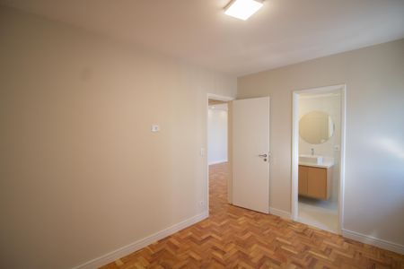 Apartamento à venda com 86m², 3 quartos e 2 vagas Apartamento à venda com 86m², 3 quartos e 2 vagasSUÍTE