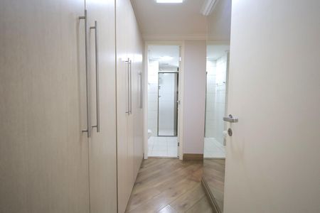 Apartamento à venda com 123m², 3 quartos e 2 vagasQuarto Suíte 3