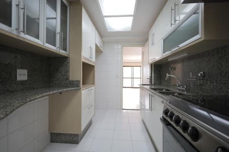 Apartamento à venda com 123m², 3 quartos e 2 vagasCozinha