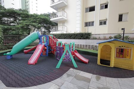 Apartamento à venda com 123m², 3 quartos e 2 vagasÁrea comum - Playground