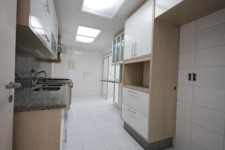 Apartamento à venda com 123m², 3 quartos e 2 vagasCozinha