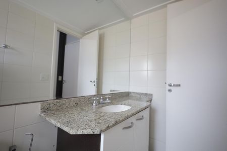 Apartamento à venda com 123m², 3 quartos e 2 vagasBanheiro Quarto Suíte 2