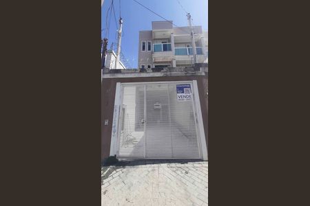 Casa à venda com 155m², 3 quartos e 2 vagas Casa à venda com 155m², 3 quartos e 2 vagasFachada da Casa