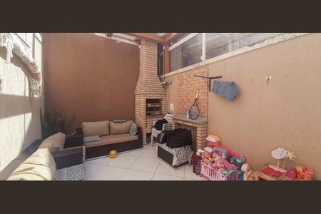 Casa à venda com 155m², 3 quartos e 2 vagas