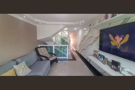 Sala de casa à venda com 3 quartos, 155m² em Jardim Ester, São Paulo