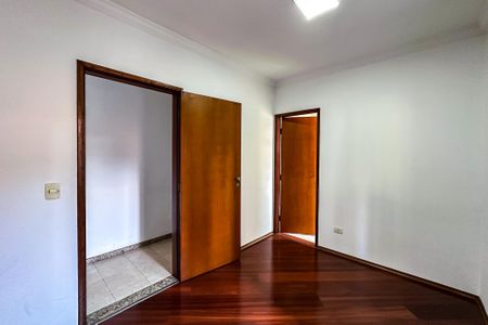 Casa à venda com 186m², 3 quartos e 2 vagasSuíte 2