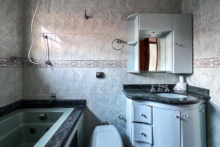 Casa à venda com 186m², 3 quartos e 2 vagasBanheiro da Suíte 1