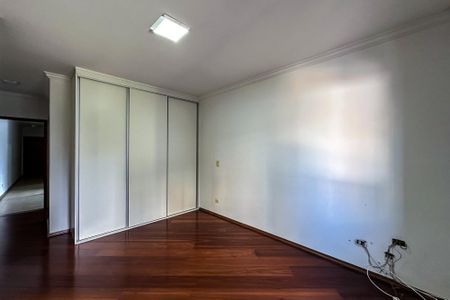 Casa à venda com 186m², 3 quartos e 2 vagasSuíte 1
