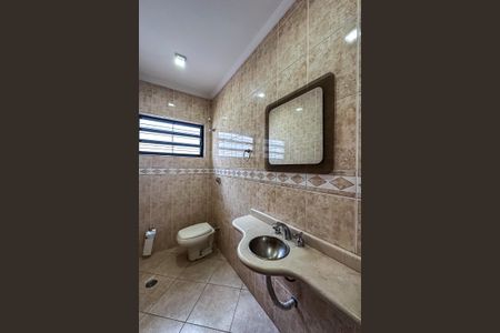 Casa à venda com 186m², 3 quartos e 2 vagasLavabo
