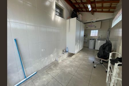 Casa à venda com 100m², 2 quartos e 1 vagaÁrea de Serviço