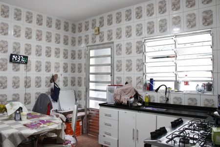 Cozinha de casa para alugar com 1 quarto, 57m² em Vila Jaraguá, São Paulo