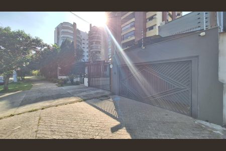 Casa à venda com 190m², 4 quartos e 2 vagasFachada 