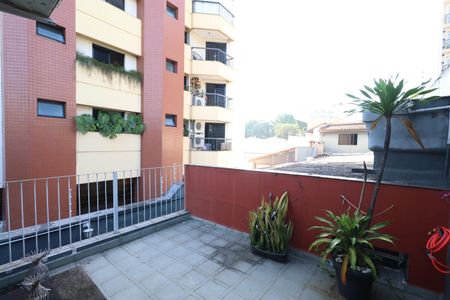 Casa à venda com 190m², 4 quartos e 2 vagasVaranda 