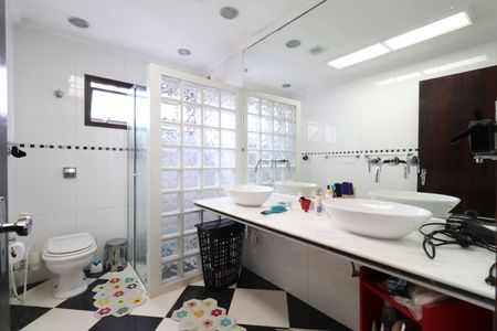 Casa à venda com 190m², 4 quartos e 2 vagasBanheiro Social 
