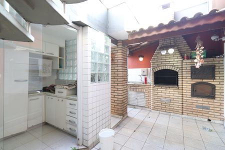 Casa à venda com 190m², 4 quartos e 2 vagasQuintal e área de serviço