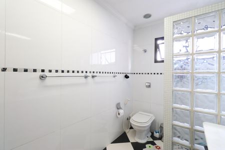 Casa à venda com 190m², 4 quartos e 2 vagasBanheiro Social 