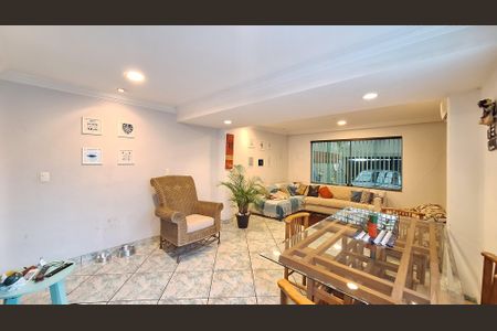 Casa à venda com 190m², 4 quartos e 2 vagasSala 