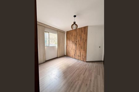 Sala de apartamento para alugar com 3 quartos, 72m² em Heliópolis, Belo Horizonte
