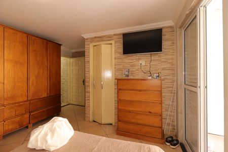 Casa para alugar com 300m², 3 quartos e 3 vagasSuíte