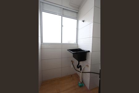 Apartamento para alugar com 47m², 2 quartos e sem vaga Apartamento para alugar com 47m², 2 quartos e sem vagaÁrea de Serviço