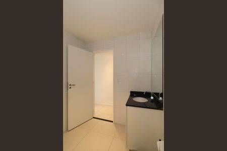 Apartamento para alugar com 61m², 2 quartos e sem vaga Apartamento para alugar com 61m², 2 quartos e sem vagaBanheiro