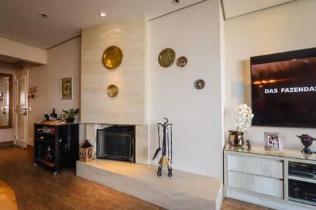 Apartamento para alugar com 281m², 3 quartos e 2 vagasLareira