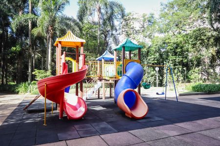 Apartamento para alugar com 281m², 3 quartos e 2 vagasÁrea comum - Playground