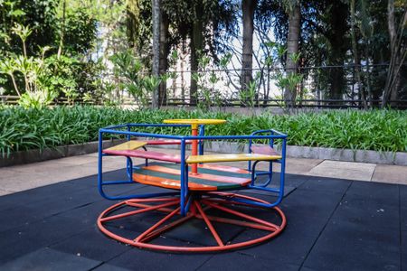 Apartamento para alugar com 281m², 3 quartos e 2 vagasÁrea comum - Playground