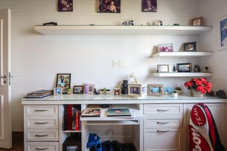 Apartamento para alugar com 281m², 3 quartos e 2 vagasQuarto 2