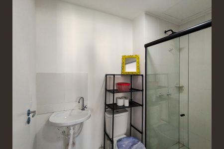 Apartamento para alugar com 46m², 2 quartos e sem vaga Apartamento para alugar com 46m², 2 quartos e sem vagaBanheiro Corredor