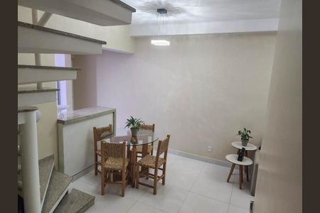 Apartamento para alugar com 132m², 3 quartos e 2 vagasSala