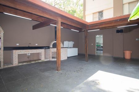 Apartamento para alugar com 132m², 3 quartos e 2 vagas Apartamento para alugar com 132m², 3 quartos e 2 vagasÁrea comum - Churrasqueira
