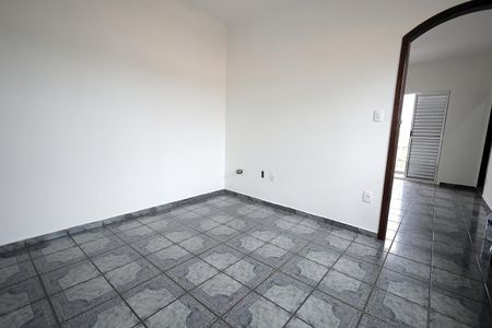 Casa para alugar com 190m², 2 quartos e 5 vagas Casa para alugar com 190m², 2 quartos e 5 vagasSala