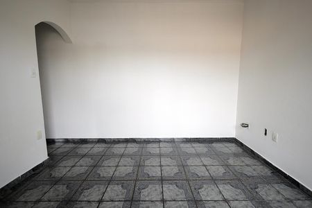 Casa para alugar com 190m², 2 quartos e 5 vagas Casa para alugar com 190m², 2 quartos e 5 vagasSala