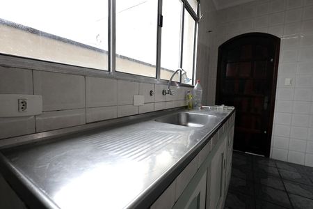 Casa para alugar com 190m², 2 quartos e 5 vagas Casa para alugar com 190m², 2 quartos e 5 vagasCozinha