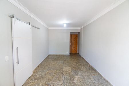 Apartamento para alugar com 70m², 2 quartos e 1 vagaSala