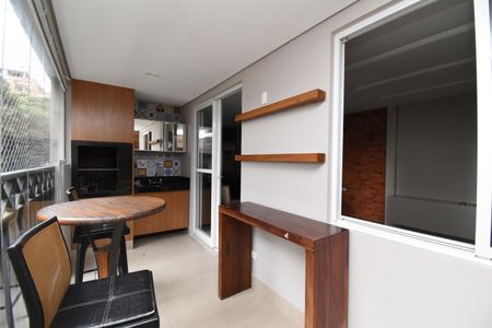 Apartamento para alugar com 106m², 3 quartos e 2 vagasVaranda