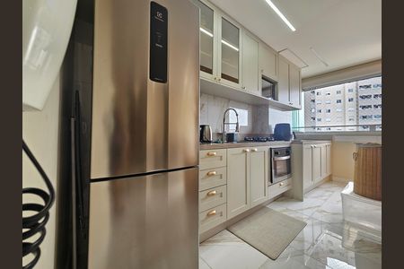 Cozinha de apartamento à venda com 2 quartos, 45m² em Jardim São Luís, São Paulo