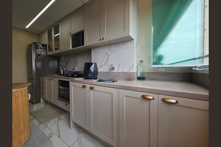 Cozinha de apartamento à venda com 2 quartos, 45m² em Jardim São Luís, São Paulo