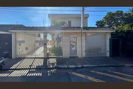 Casa de condomínio à venda com 77m², 3 quartos e 2 vagas Casa de condomínio à venda com 77m², 3 quartos e 2 vagasFachada