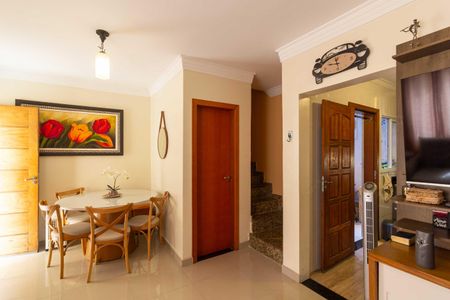 Sala de casa de condomínio à venda com 3 quartos, 77m² em Cupecê, São Paulo