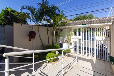 Casa de condomínio à venda com 77m², 3 quartos e 2 vagas Casa de condomínio à venda com 77m², 3 quartos e 2 vagasHall de entrada