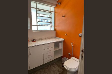Banheiro de apartamento para alugar com 1 quarto, 90m² em Pinheiros, São Paulo