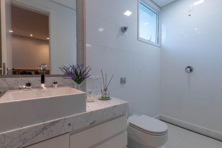 Casa à venda com 430m², 4 quartos e 6 vagasBanheiro