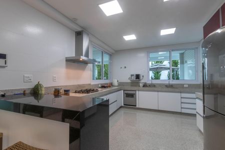 Casa à venda com 430m², 4 quartos e 6 vagasCozinha