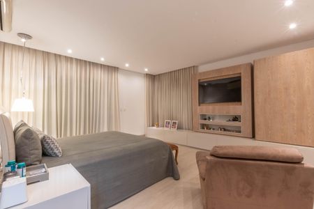 Casa à venda com 430m², 4 quartos e 6 vagasSuíte 4