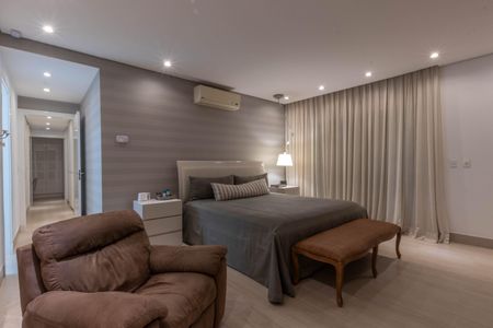 Casa à venda com 430m², 4 quartos e 6 vagasSuíte 4