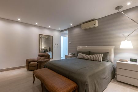 Casa à venda com 430m², 4 quartos e 6 vagasSuíte 4