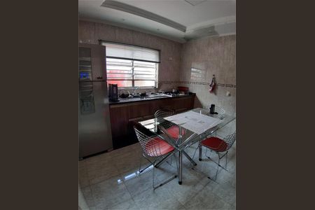 Casa à venda com 154m², 3 quartos e 4 vagas